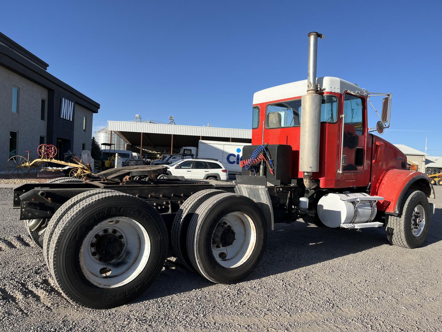 TRACTOCAMION KENWORTH W900